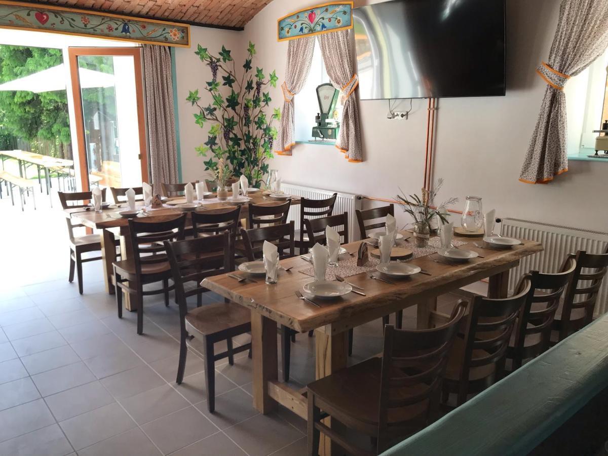 Bed and Breakfast Bendovsky Dvur Dusniky Екстер'єр фото